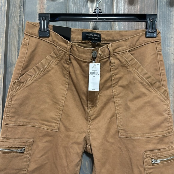 Banana republic HIGH-RISE SLIM CARGO JEAN size 28/6 NWT sold out online - Picture 4 of 5